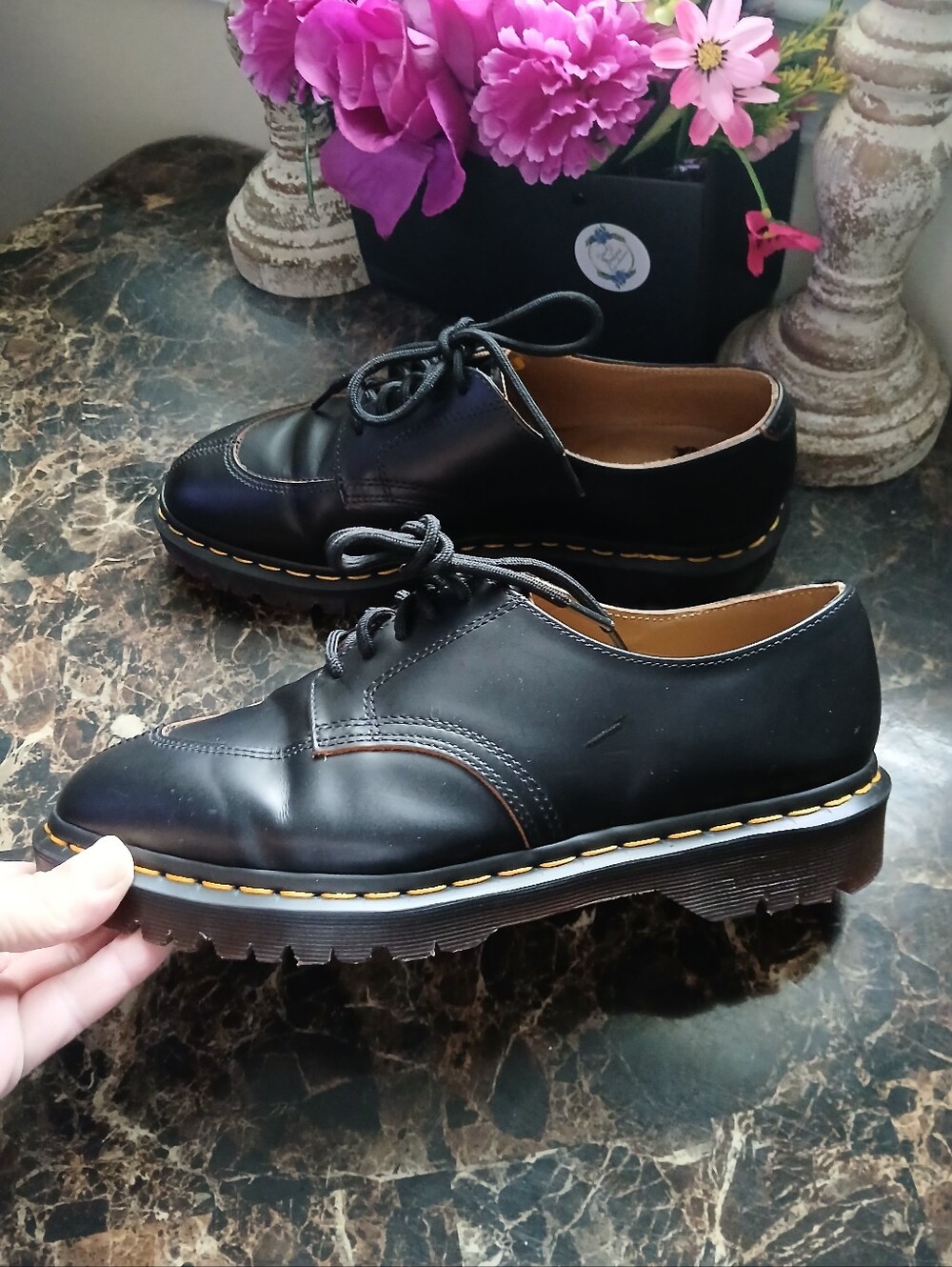 Dr. Martens 2046 Smooth Leather Oxfords Size 9 Men/10 Women EU 42